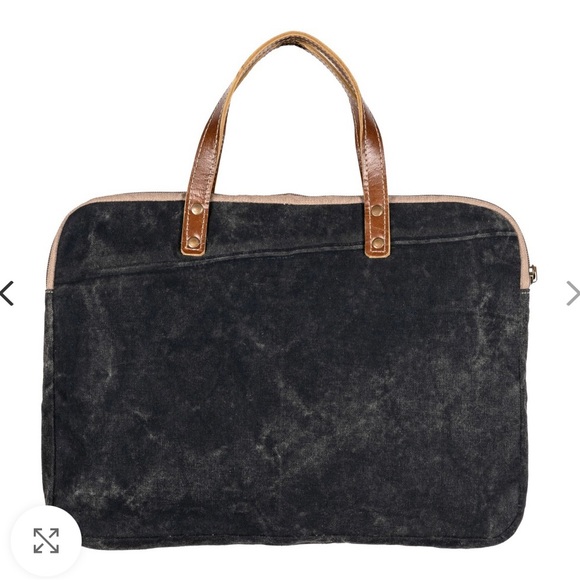 NWT genuine cowhide leather Clay Laptop sleeve - Picture 2 of 2